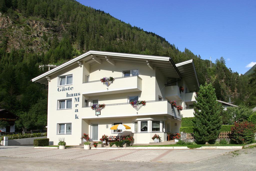 Gaestehaus Mrak Längenfeld Exteriér fotografie